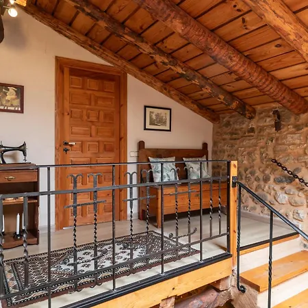 Landhaus El Viejo Almacen, A 20 Minutos De Segovia Losana de Piron