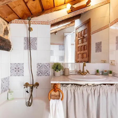Landhaus Casa Rural El Viejo Almacen, Proximo A Segovia, 6 Personas Losana de Piron