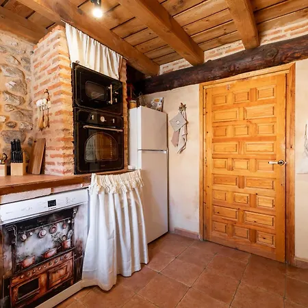 Casa Rural El Viejo Almacen, Proximo A Segovia, 6 Personas Losana de Piron