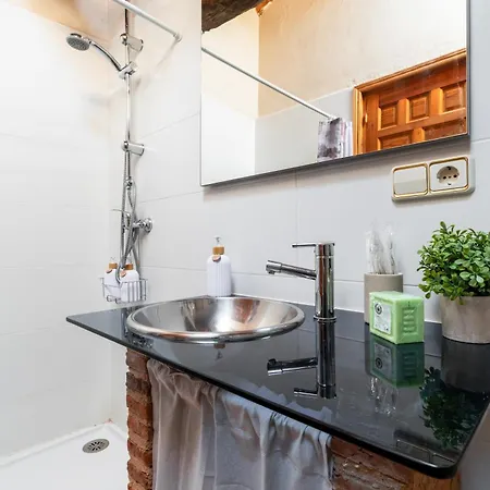 Casa Rural El Viejo Almacen, Proximo A Segovia, 6 Personas *